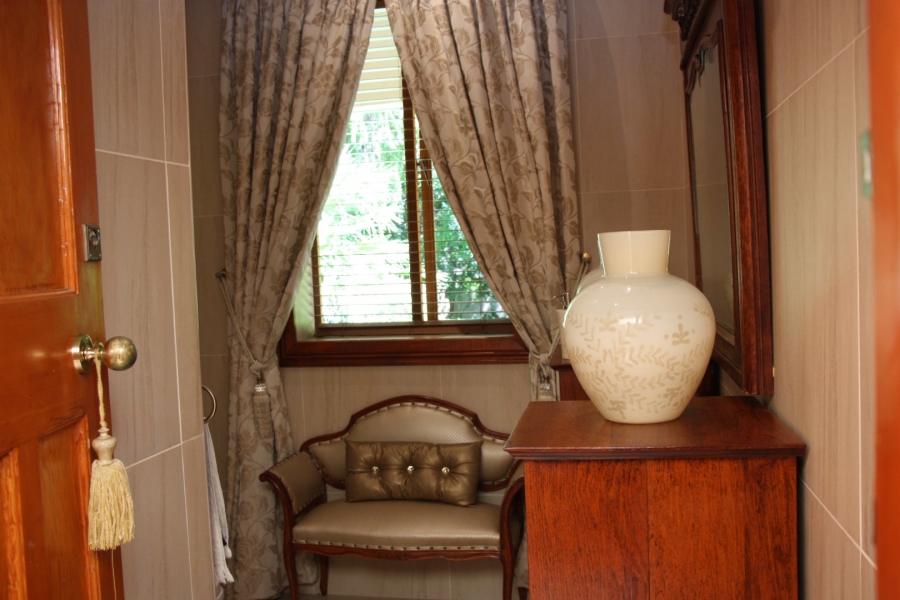5 Bedroom Property for Sale in Waverley Free State